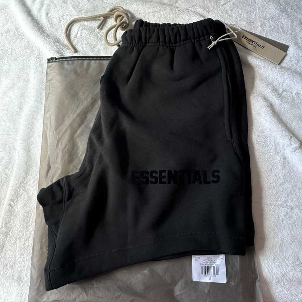 Fear of God Essentials Sweatshort Jet Black S